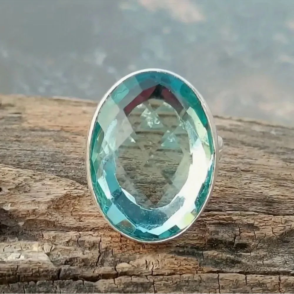 🩶 NEW Stunning fashionable sea foam green CZ ring 🩶
